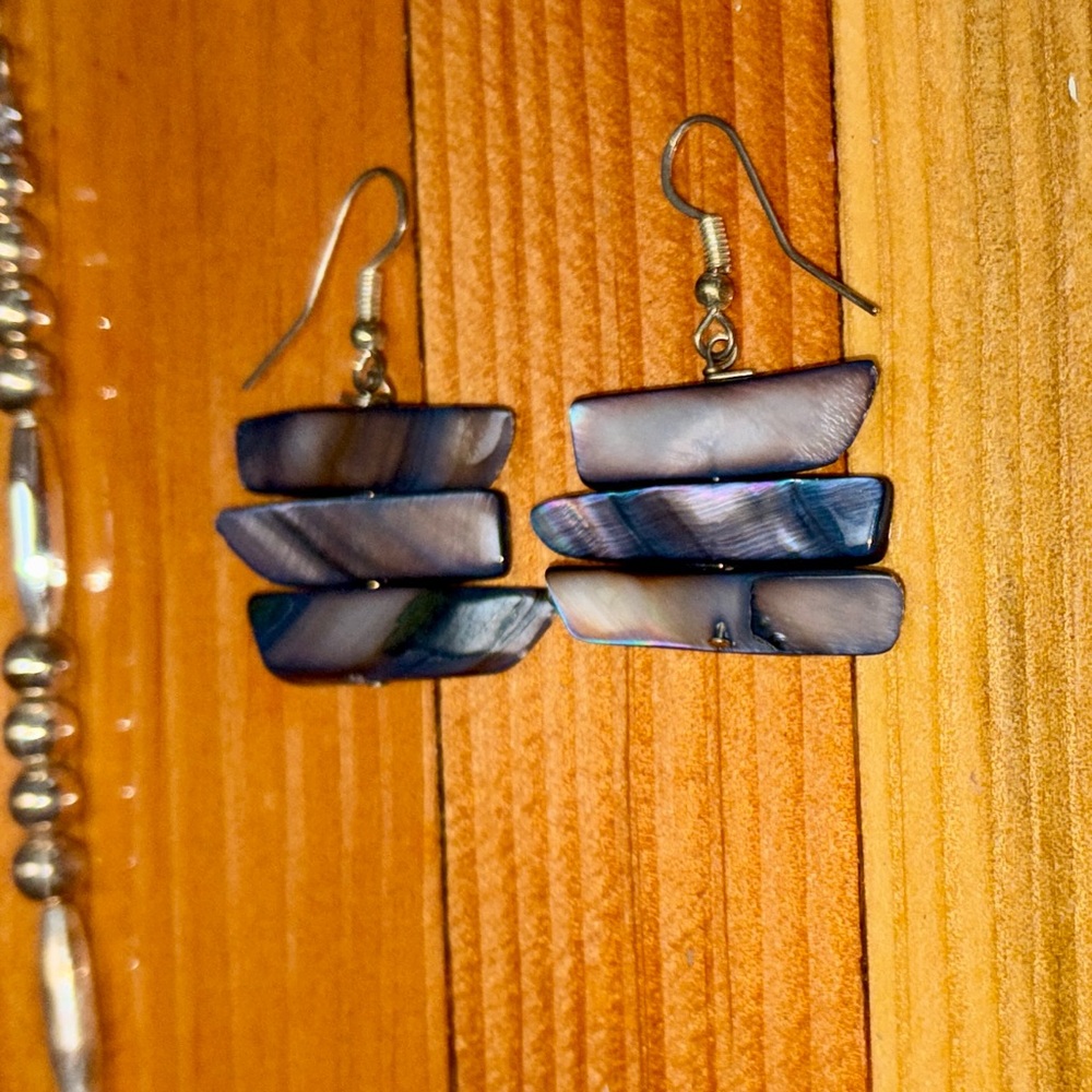 Abalone shell with silver accents Necklace and Earring Set - Picture 4 of 4